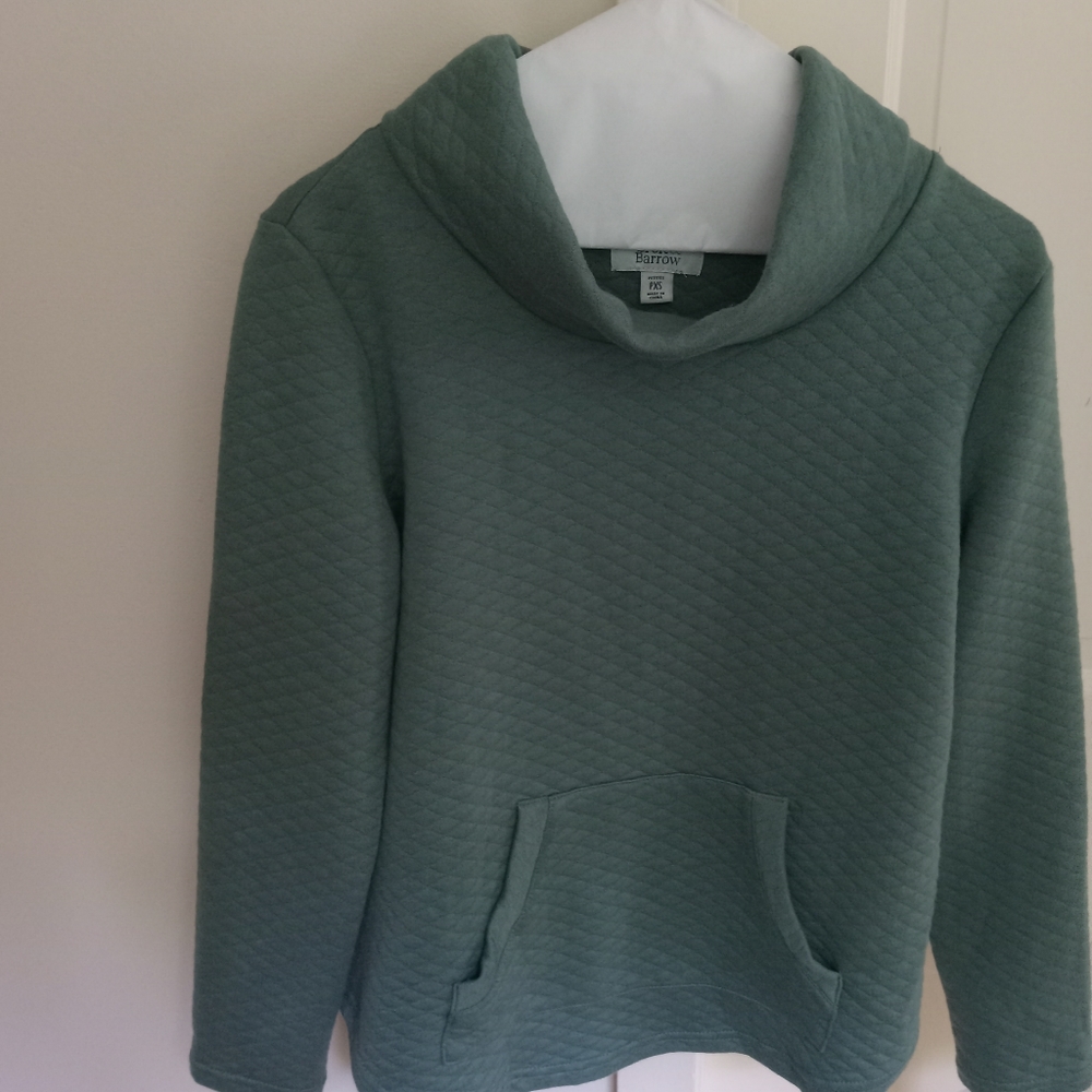 NEW PETITE CROFT AND BARROW TOP.   PXS.